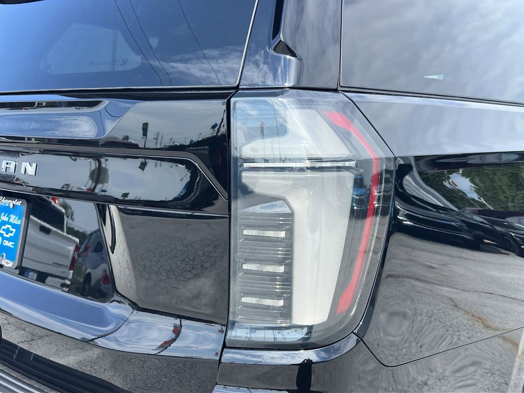 2025 Chevrolet Suburban High Country - Photo 28