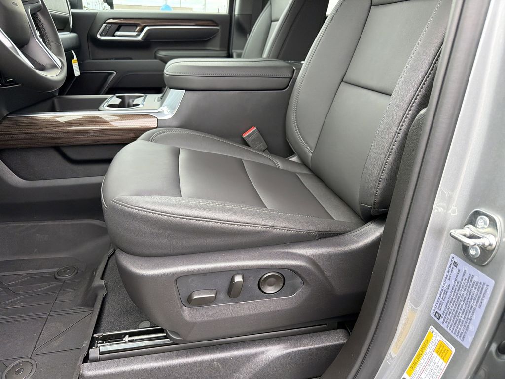 2026 Chevrolet Silverado 3500 HD LT - Photo 15