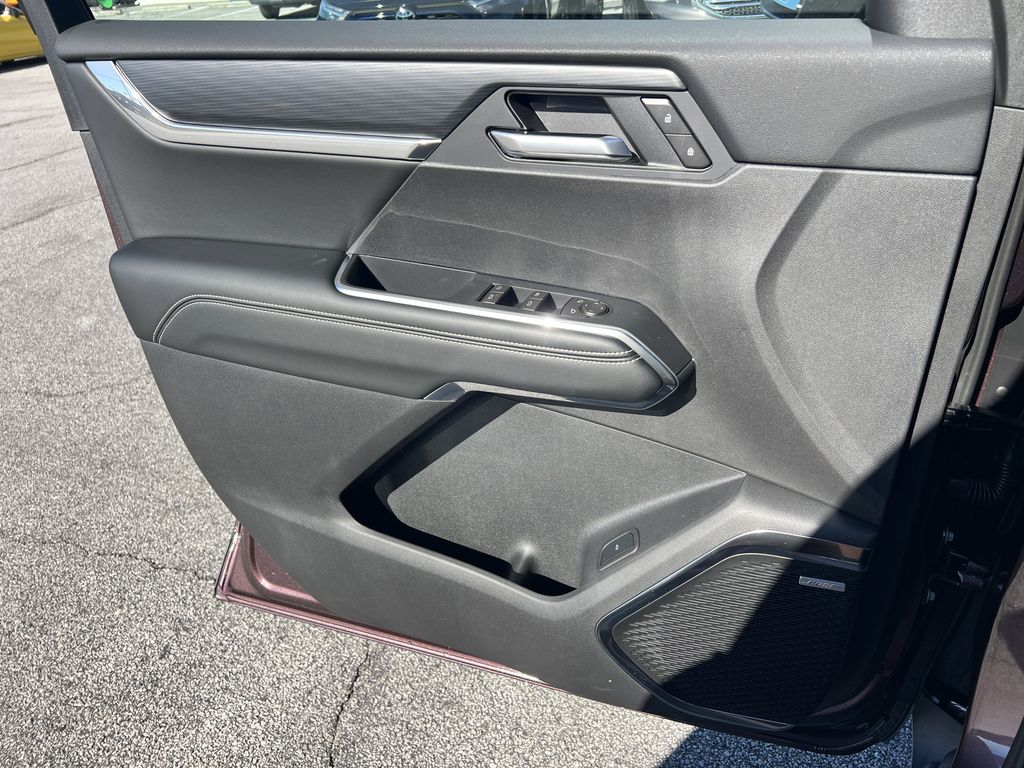 2026 GMC Acadia Elevation - Photo 13