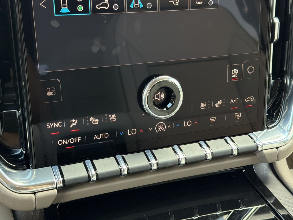 2026 GMC Yukon Denali - Photo 6