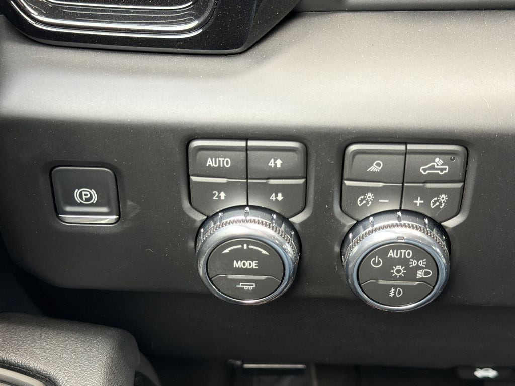 2026 GMC Sierra 1500 AT4 - Photo 11