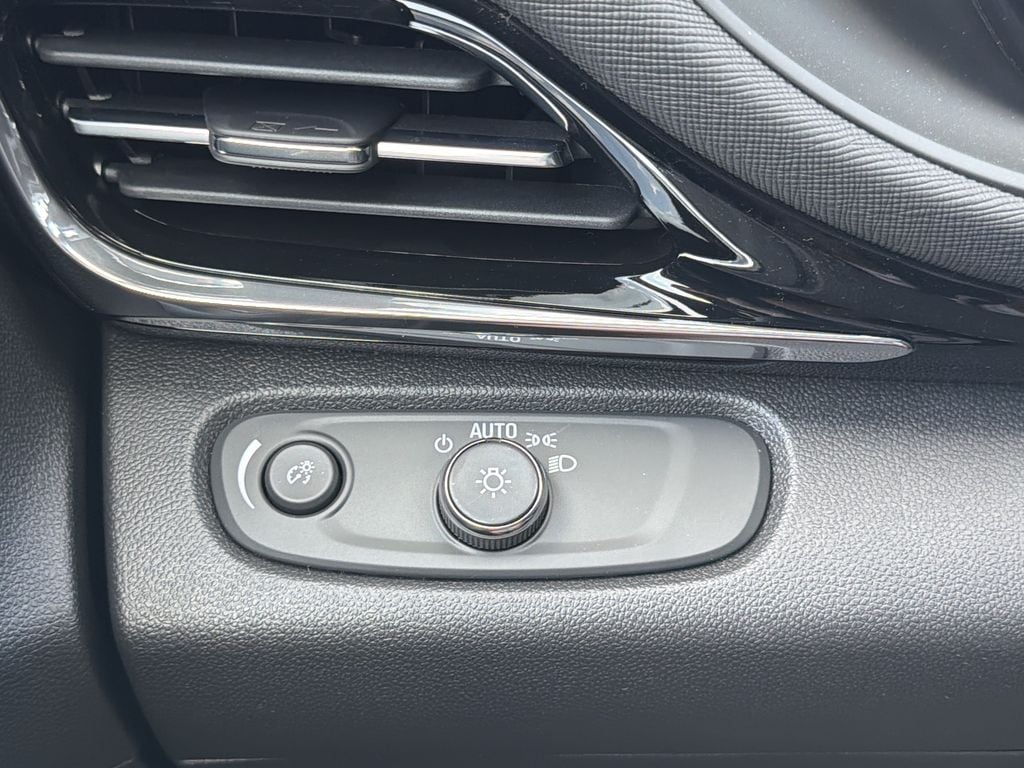 2026 Buick Envista Sport Touring - Photo 12