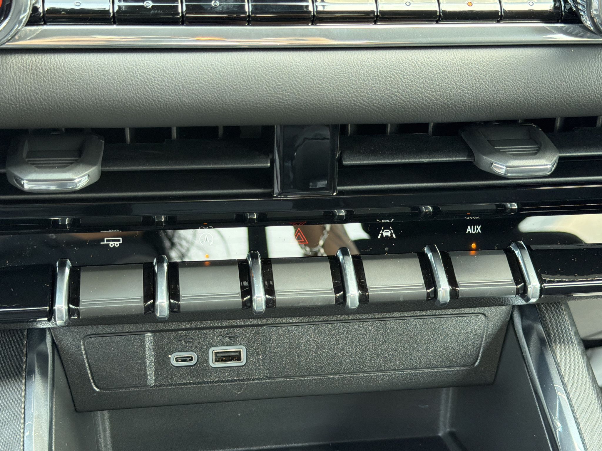 2026 GMC Canyon Elevation - Photo 6