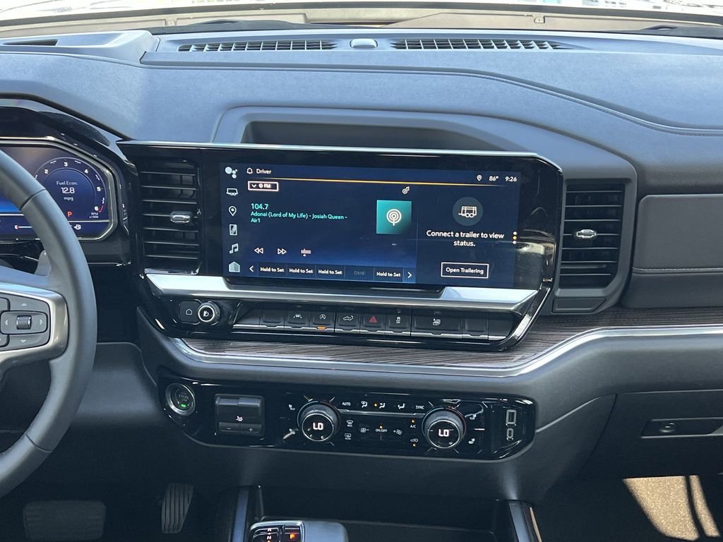 2023 Chevrolet Silverado 1500 RST photo 3
