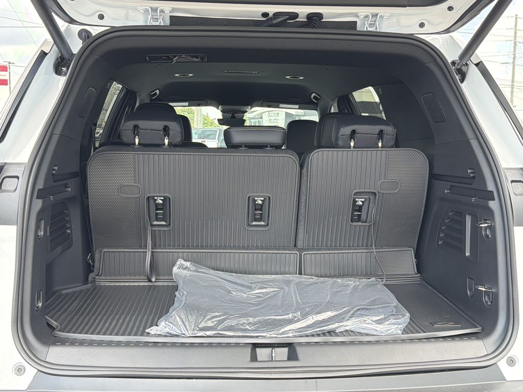 2026 Chevrolet Traverse LT - Photo 18
