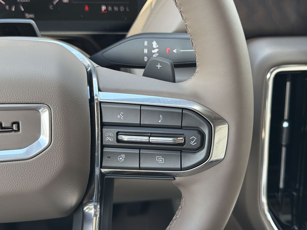 2026 GMC Yukon Denali - Photo 8
