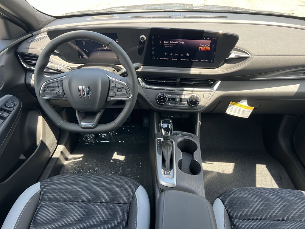 2025 Buick Envista Preferred photo 2