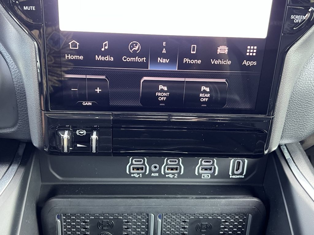 2025 Ram 1500 Laramie photo 2