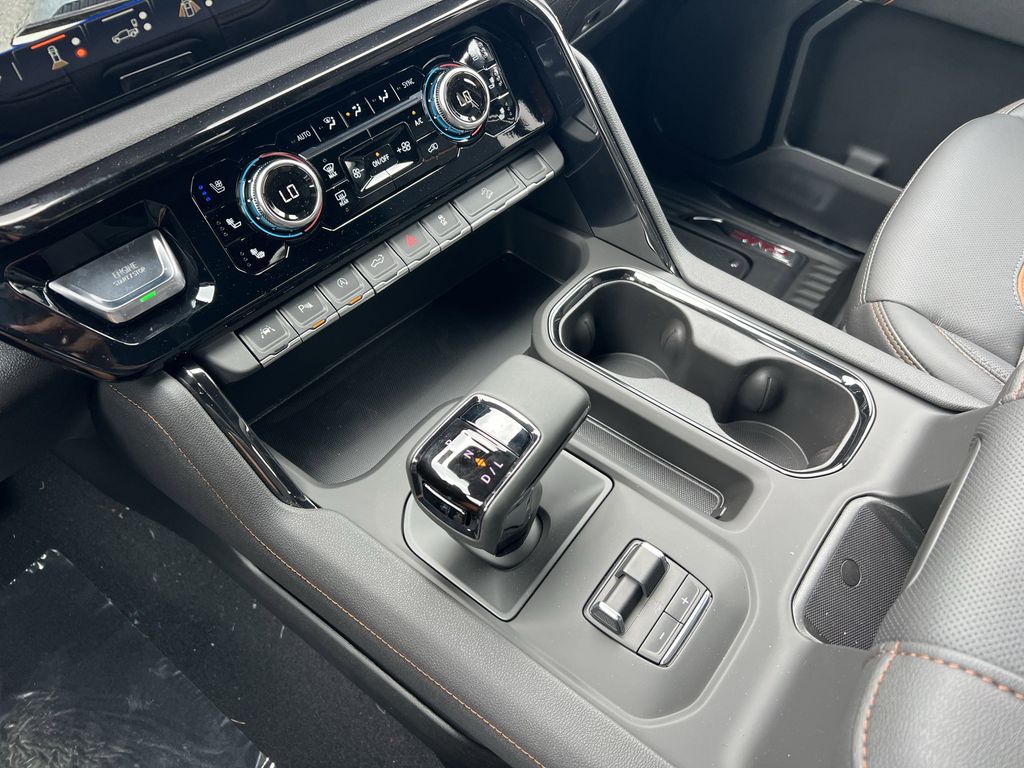2025 GMC Sierra 1500 AT4 - Photo 7