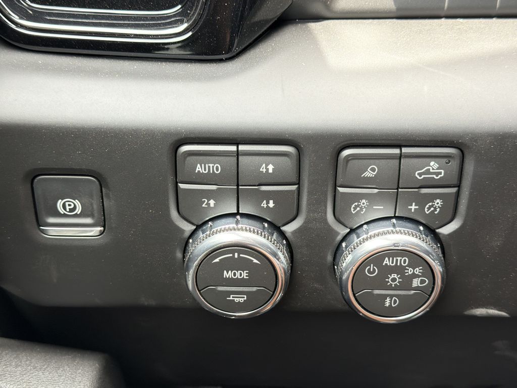2026 GMC Sierra 1500 AT4 - Photo 11