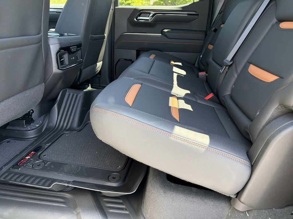 2026 GMC Sierra 1500 AT4 - Photo 18