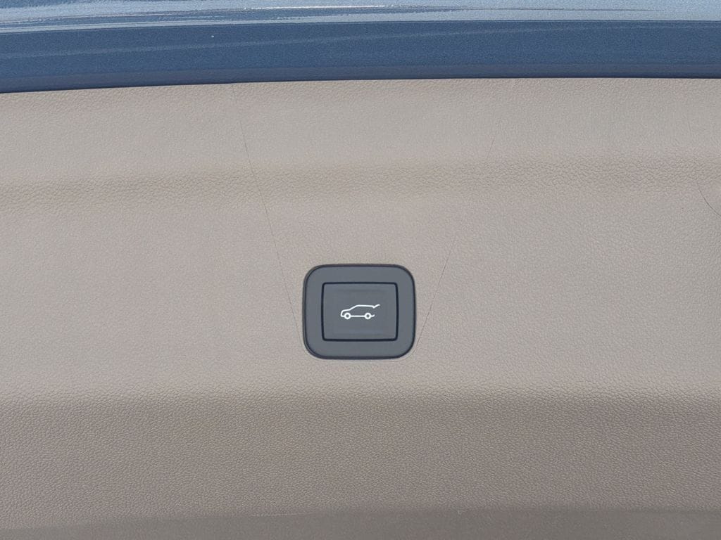 2026 GMC Yukon Denali - Photo 21