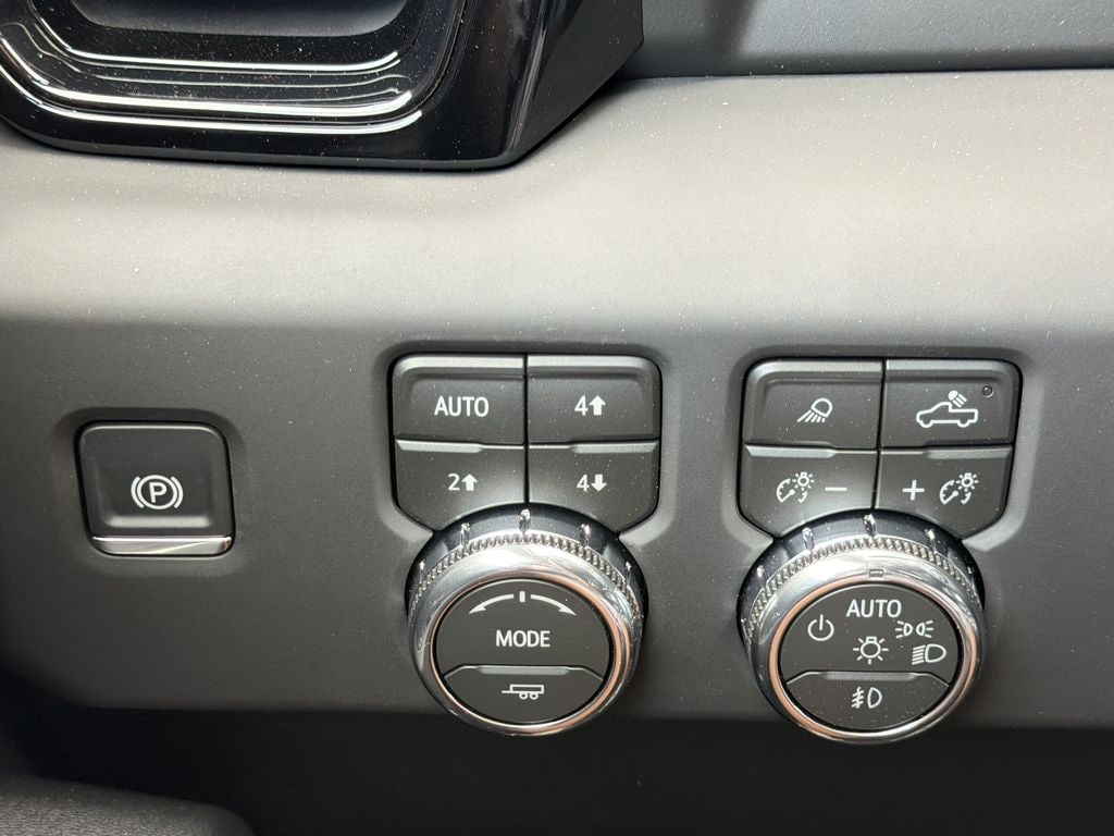 2026 GMC Sierra 1500 AT4 - Photo 11