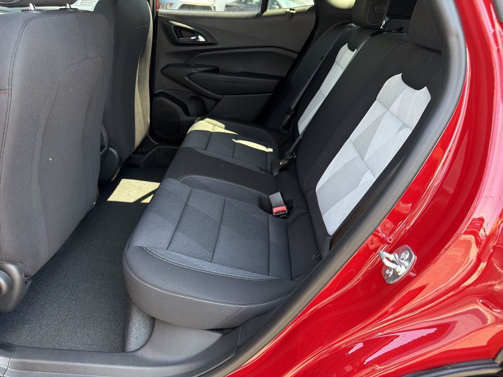 2026 Chevrolet Trax RS - Photo 17