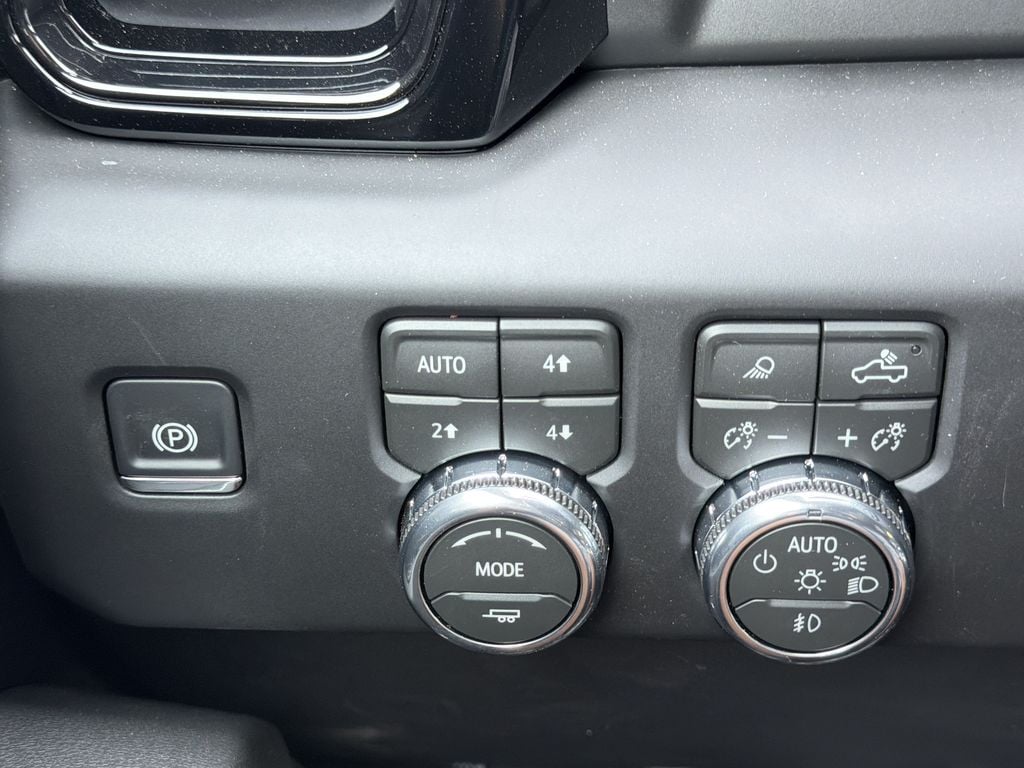 2026 GMC Sierra 1500 AT4 - Photo 11
