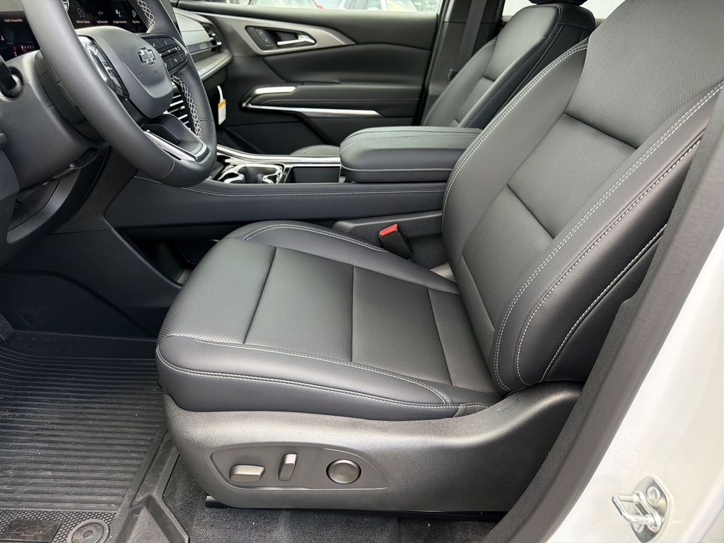 2026 Chevrolet Traverse LT - Photo 15