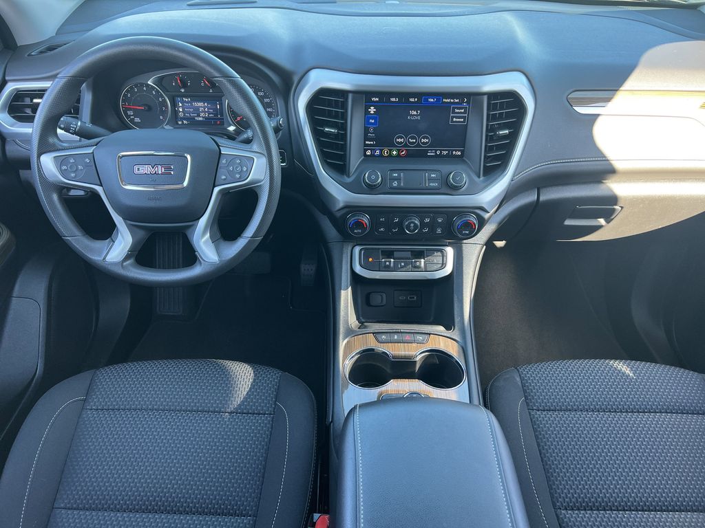 2022 Gmc Acadia SLE photo 2
