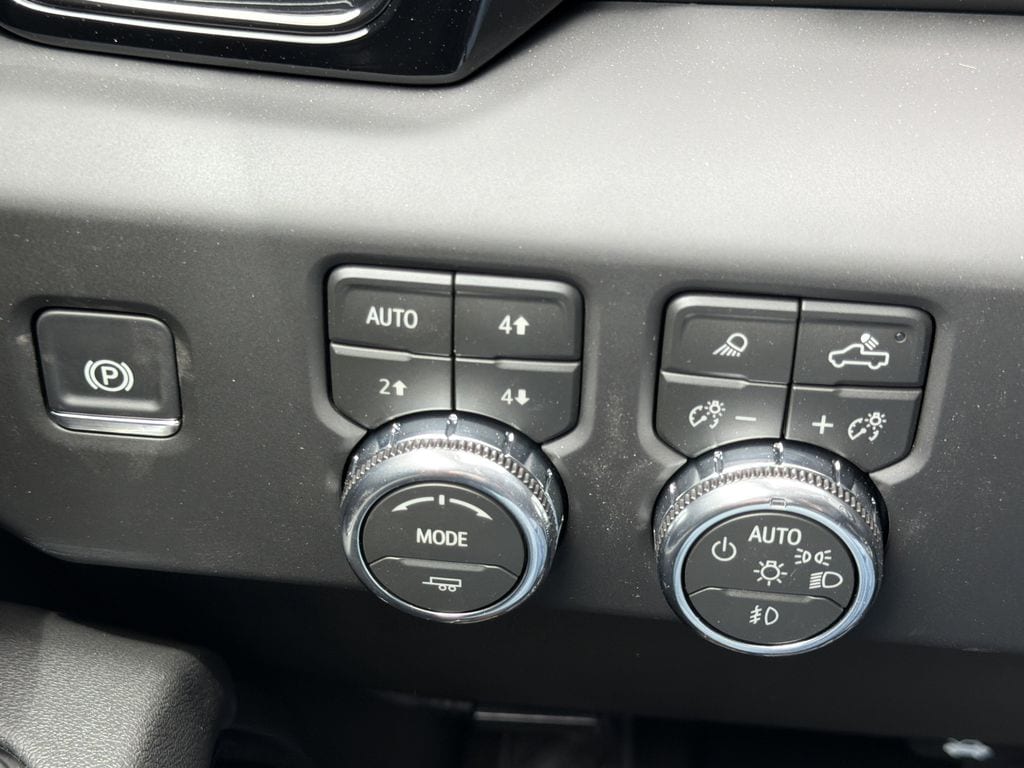 2026 GMC Sierra 1500 AT4 - Photo 11