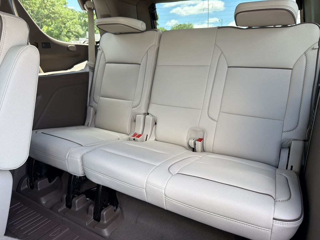 2026 GMC Yukon Denali - Photo 19