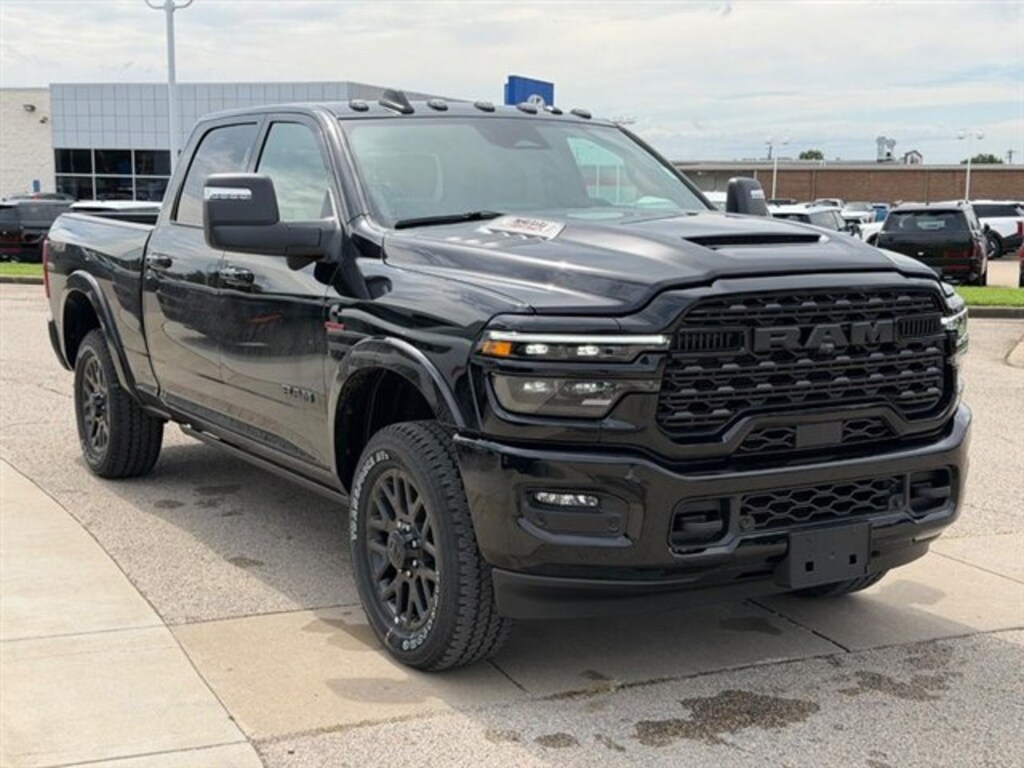 New 2026 Ram 2500 LIMITED CREW CAB 4X4 6'4 BOX Pickup