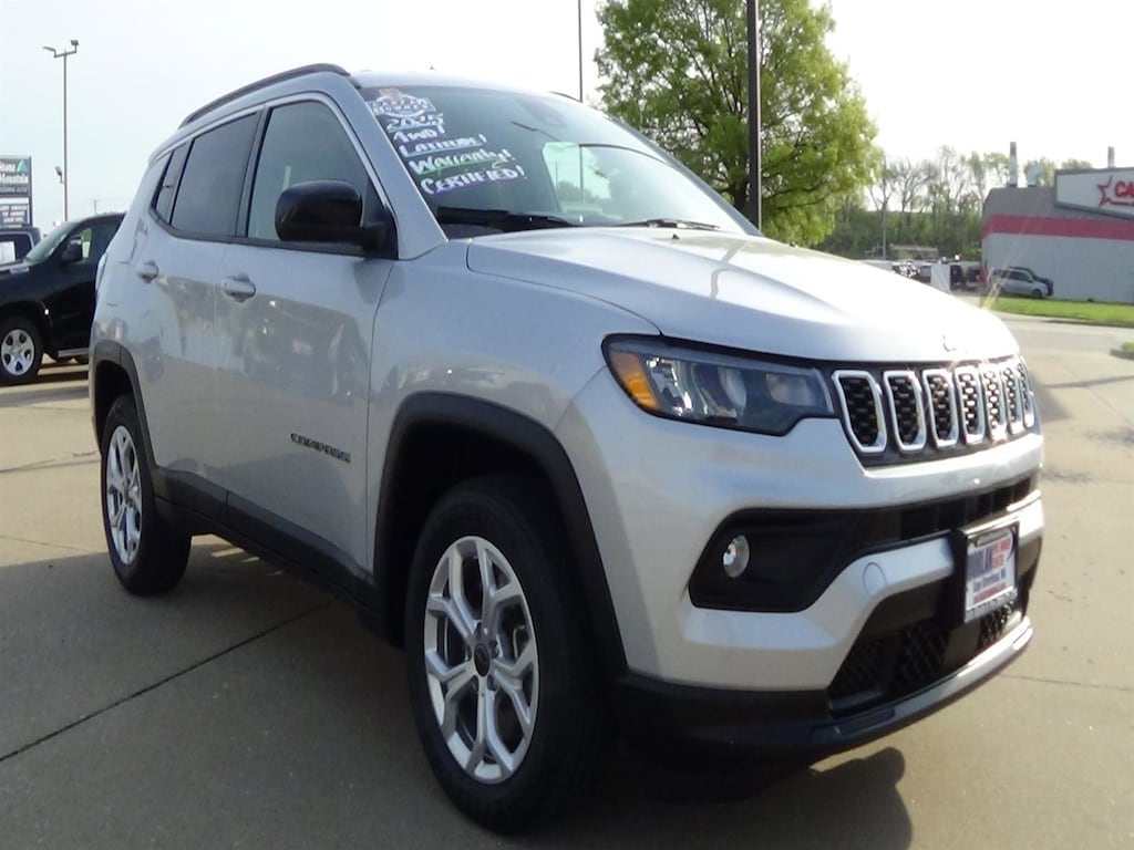 Certified 2025 Jeep Compass Latitude SUV