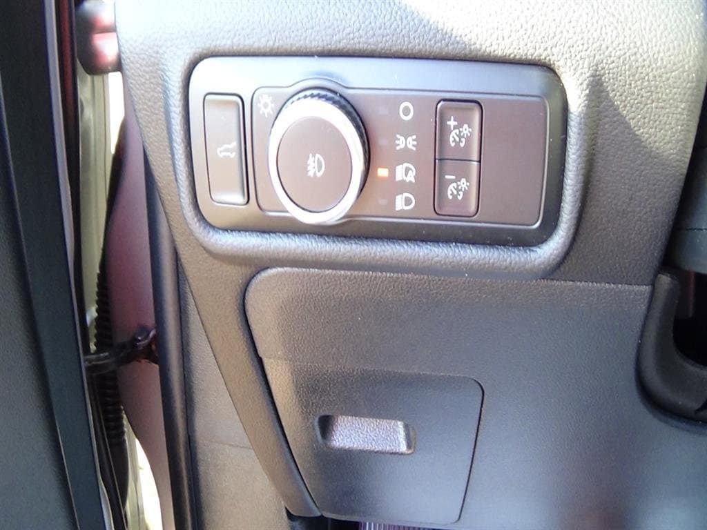 2024 Ford Explorer XLT - Photo 19
