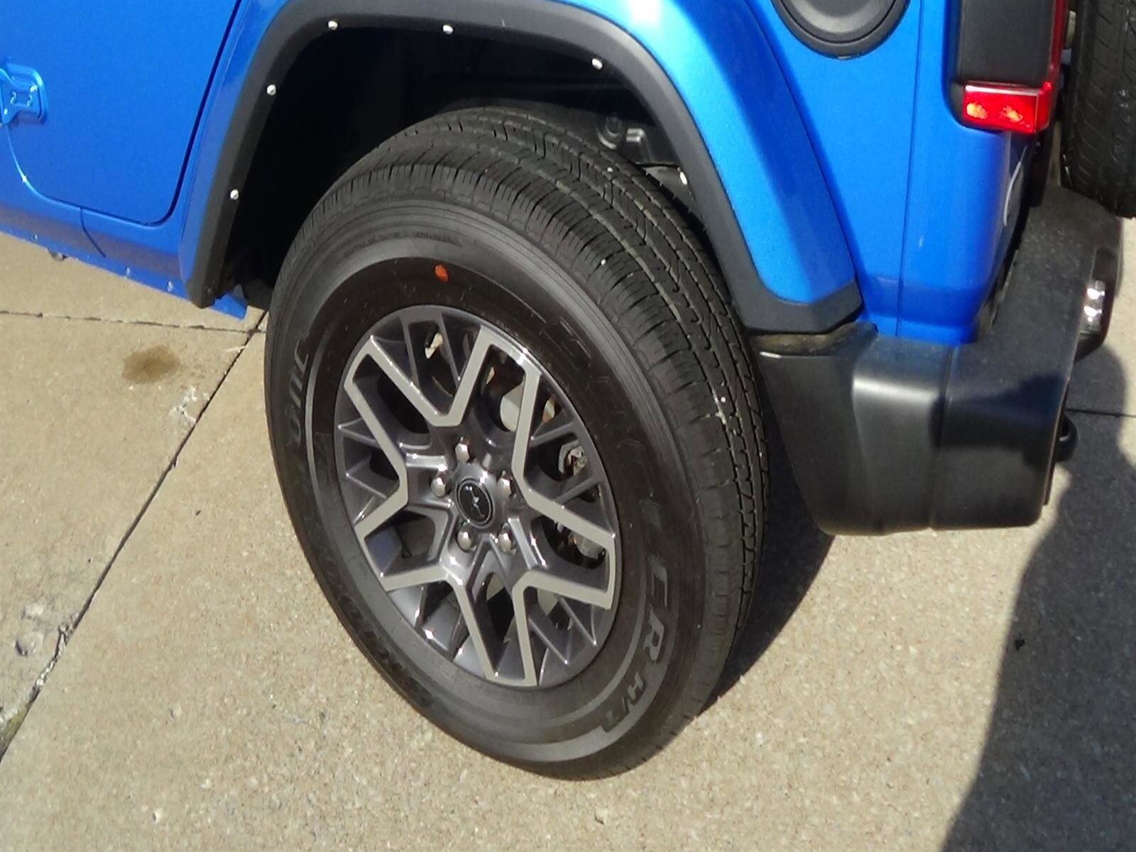 2021 Jeep Wrangler Unlimited Sahara Altitude - Photo 9