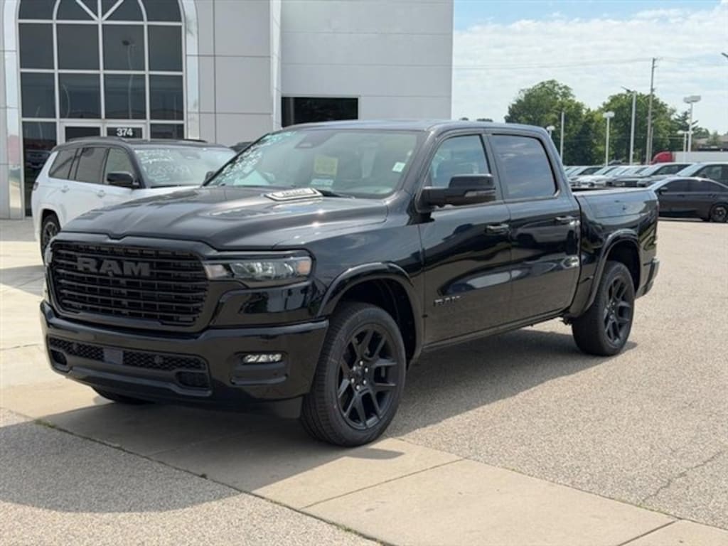 New 2026 Ram 1500 LARAMIE CREW CAB 4X4 5'7 BOX Pickup
