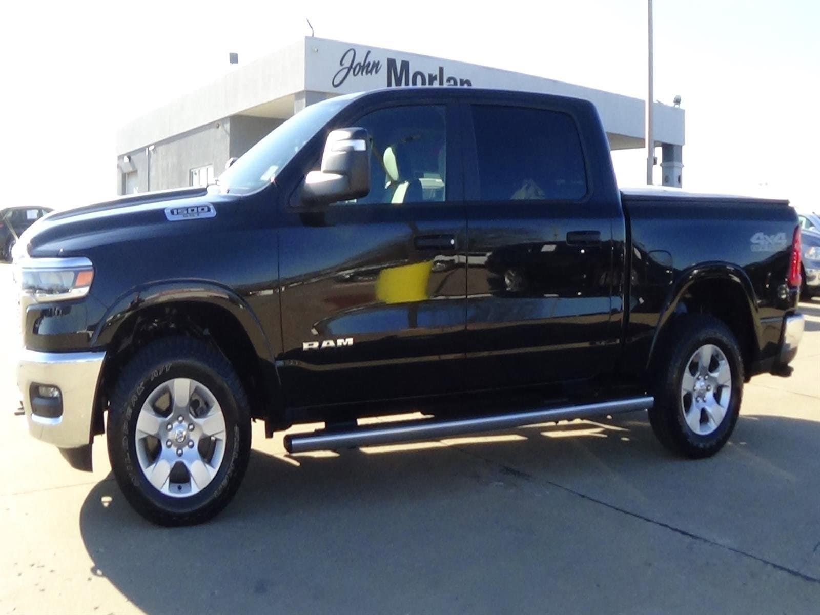 2025 RAM 1500 Big Horn/Lone Star 4x4 Crew Cab 5'7's photo