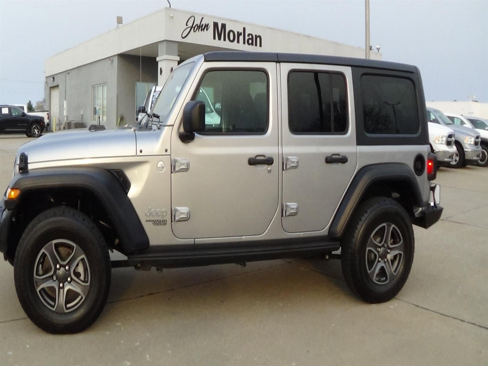 2019 Jeep Wrangler Sport S's photo