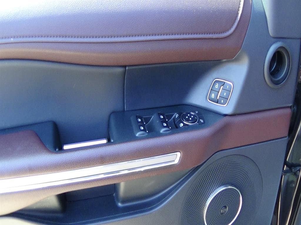 2024 Ford Expedition Limited - Photo 17