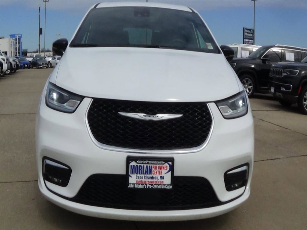 Used 2025 Chrysler Pacifica Select Van Passenger Van