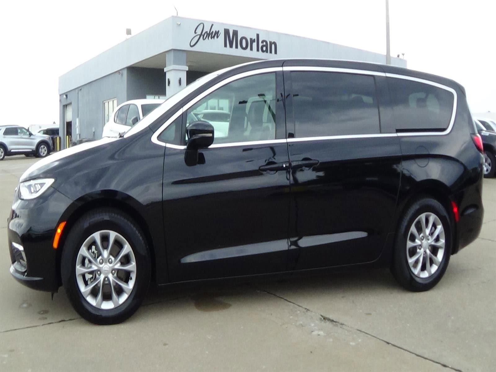 2026 Chrysler Pacifica Limited FWD 