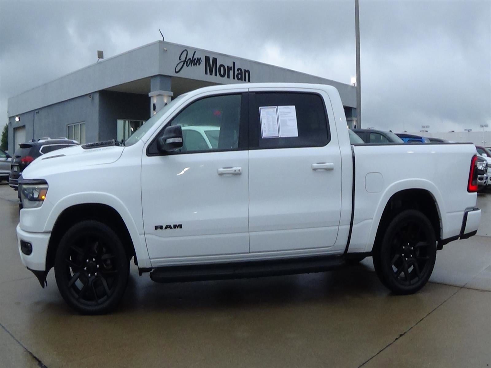 2022 RAM 1500 Laramie 4x4 Crew Cab 5'7's photo
