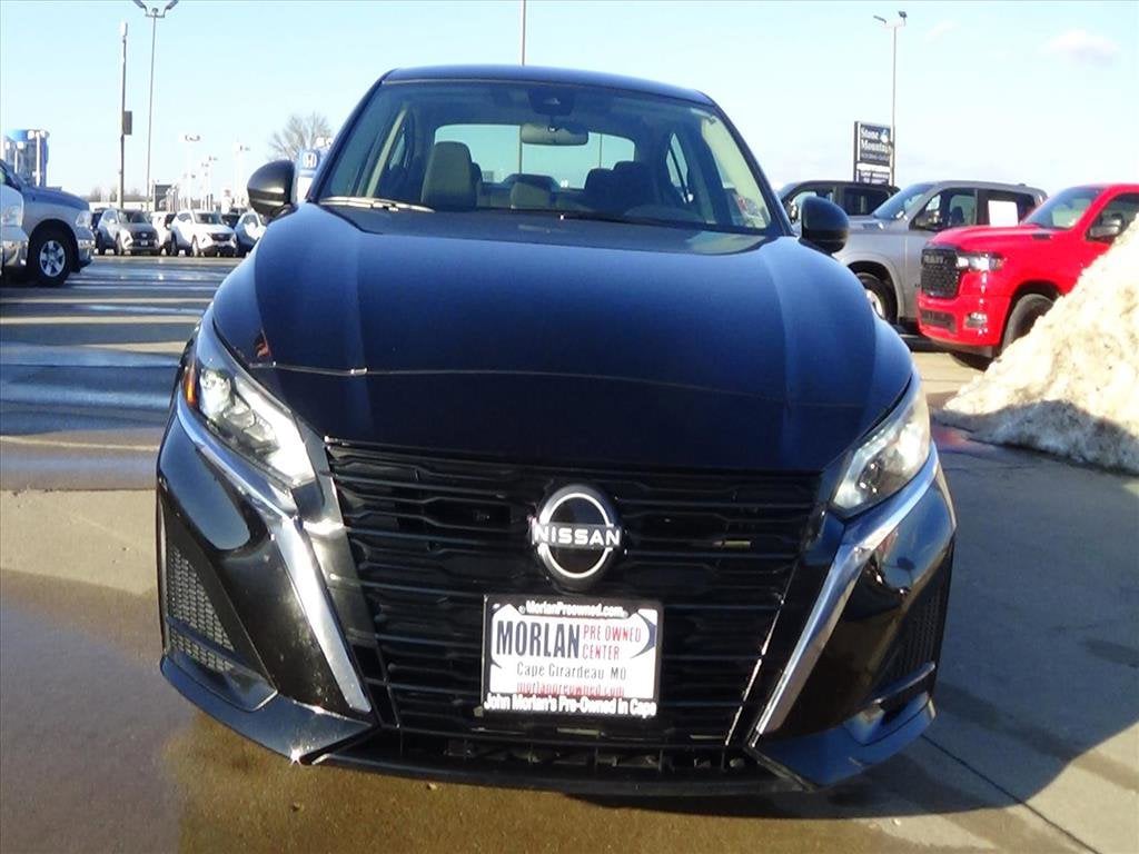 Used 2025 Nissan Altima SV Sedan
