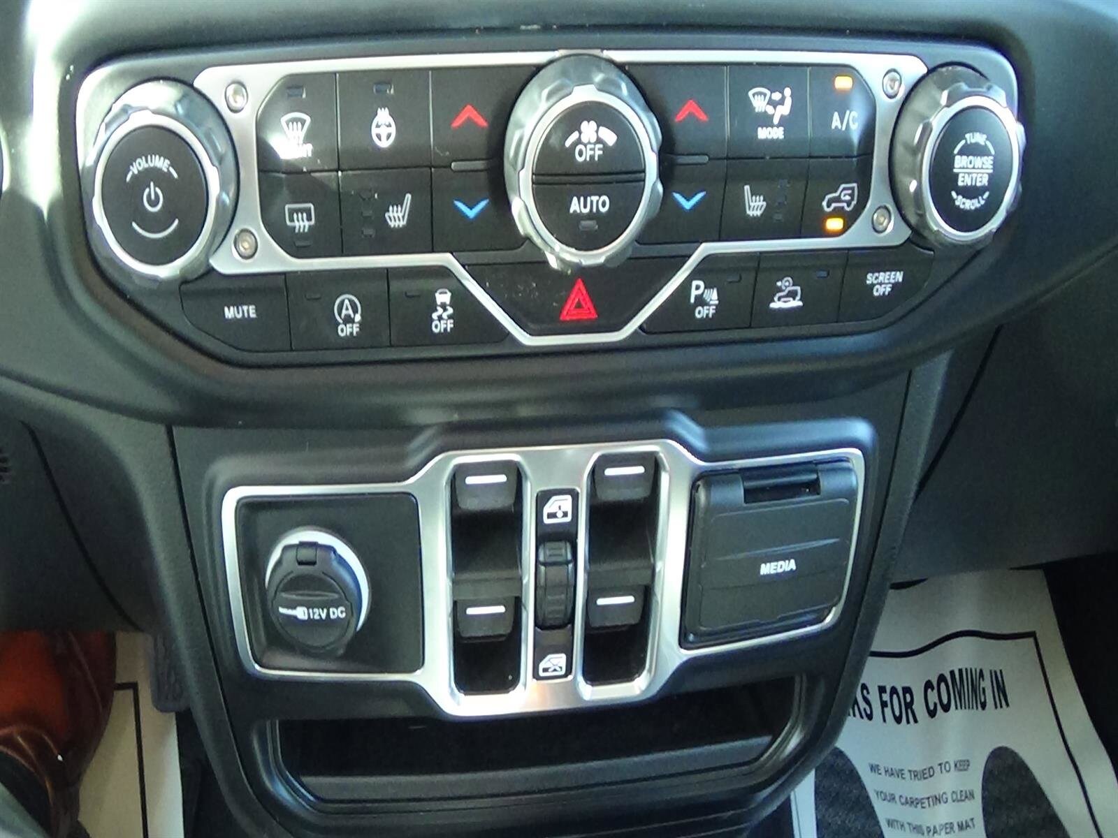 2021 Jeep Wrangler Unlimited Sahara Altitude - Photo 25