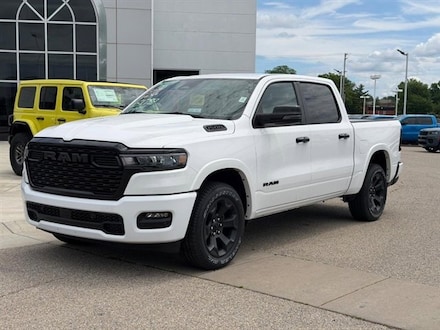 2026 Ram 1500 BIG HORN CREW CAB 4X4 5'7 BOX Pickup