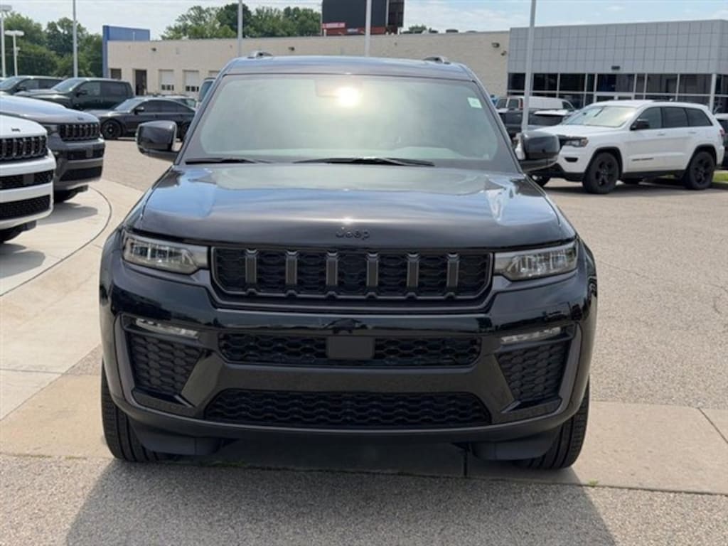 New 2026 Jeep Grand Cherokee L LIMITED 4X4 Sport Utility