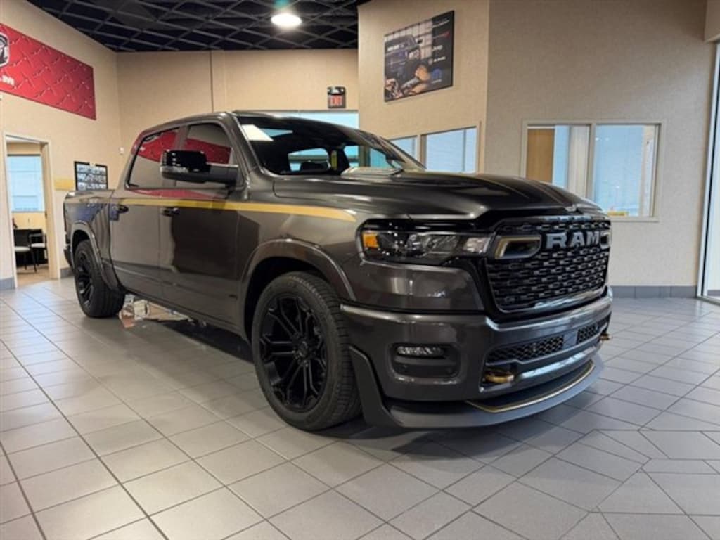 New 2026 Ram 1500 BIG HORN CREW CAB 4X4 5'7 BOX Pickup