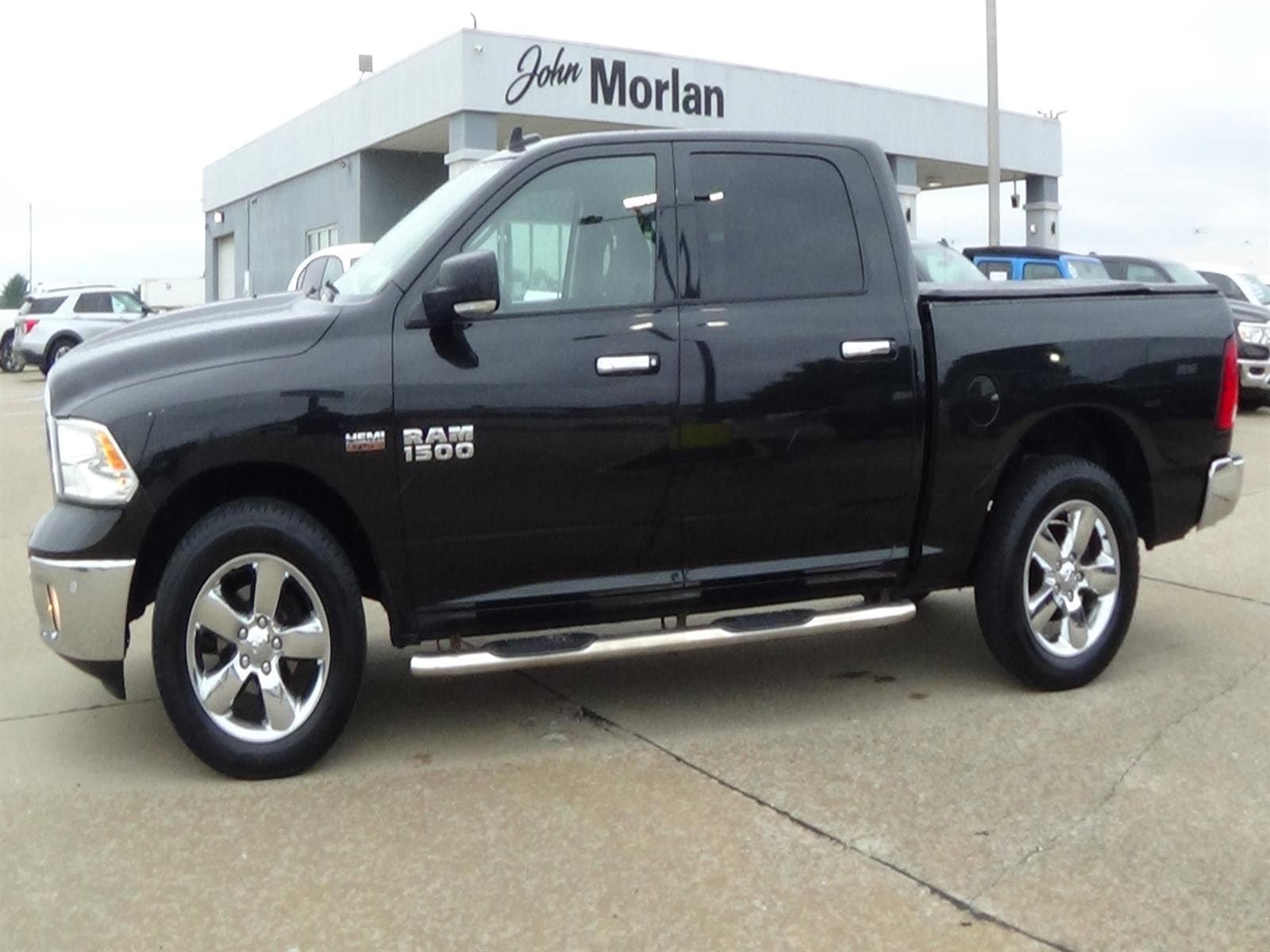 2018 RAM 1500 Big Horn 4x4 Crew Cab 5'7's photo