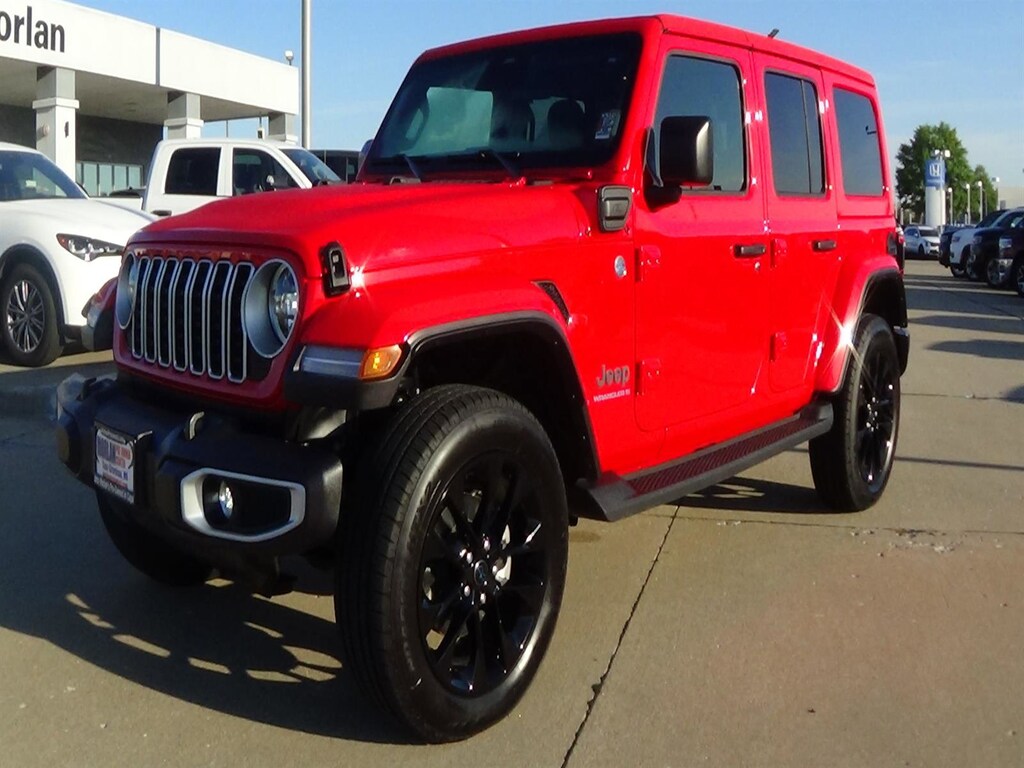 Used 2025 Jeep Wrangler 4xe Sahara SUV