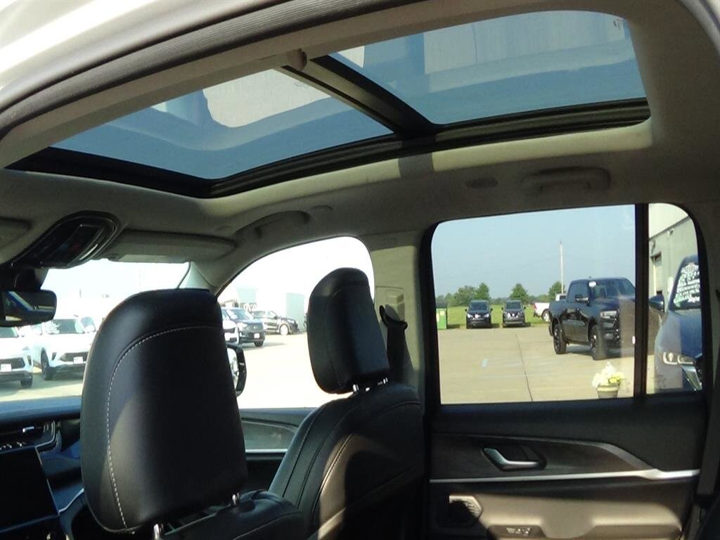 2023 Jeep Grand Cherokee 4xe - Photo 14