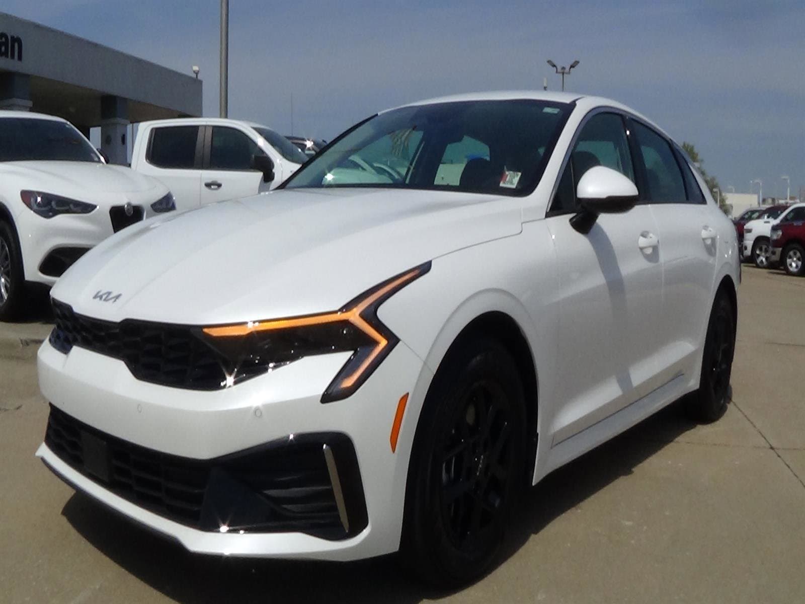 2025 Kia Optima LXS FWD's photo