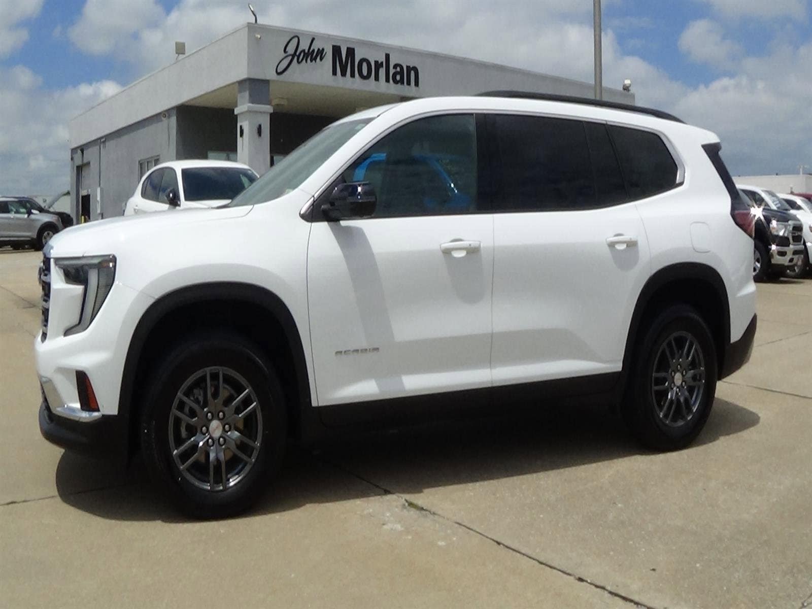 2025 GMC Acadia Elevation FWD's photo