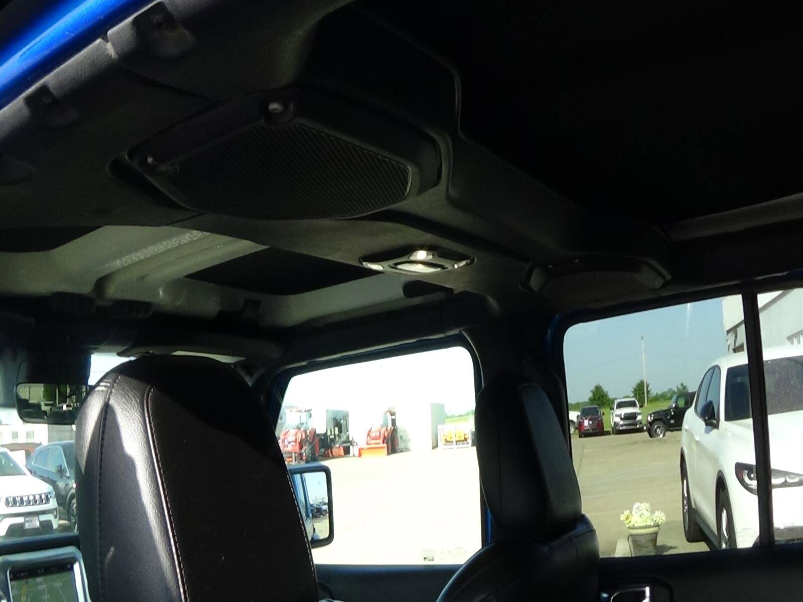 2021 Jeep Wrangler Unlimited Sahara Altitude - Photo 12
