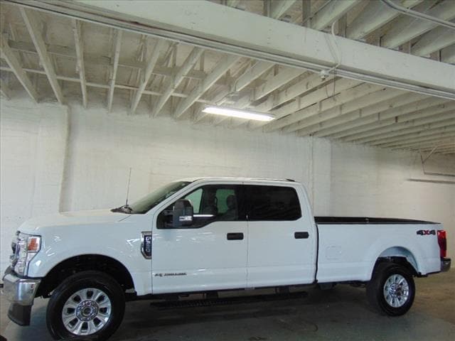 Used 2022 Ford F-350 Super Duty XLT with VIN 1FT8W3BT2NEG42921 for sale in Emporia, KS