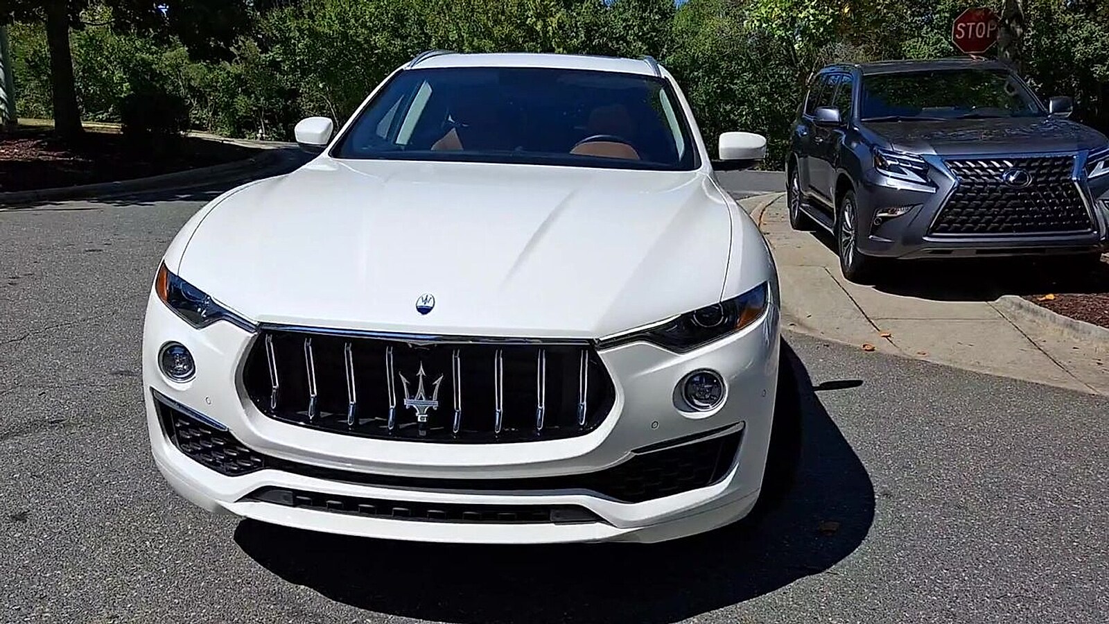 2022 Maserati Levante GT photo 3