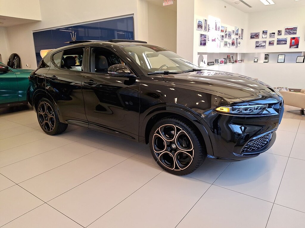 New 2025 Alfa Romeo Tonale INTENSA AWD Sport Utility