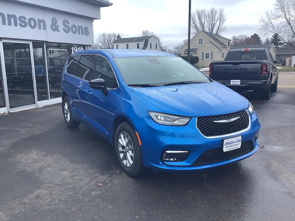 New 2026 Chrysler Pacifica Select Passenger Van