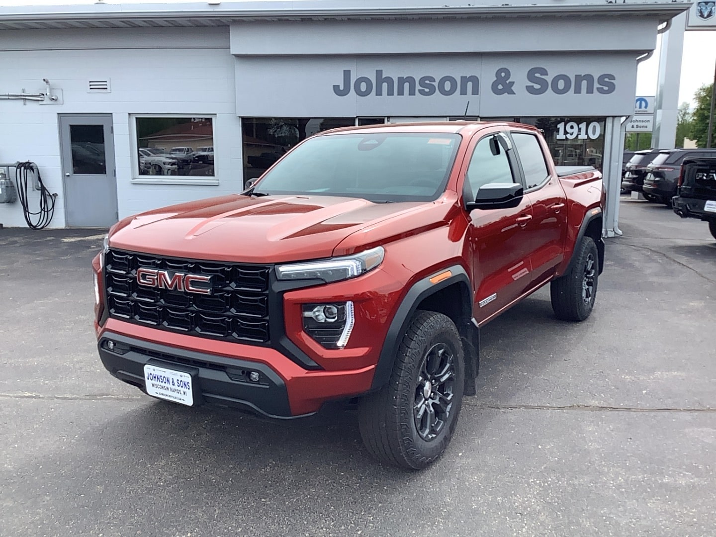 Used 2024 GMC Canyon Elevation with VIN 1GTP6BEK4R1134567 for sale in Wisconsin Rapids, WI
